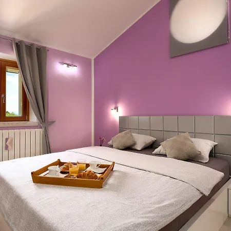 Vakantiehuis Atemberaubende Mit Herrlichem Panoramablick, Privatpool, Kinderschaukel, Bbq