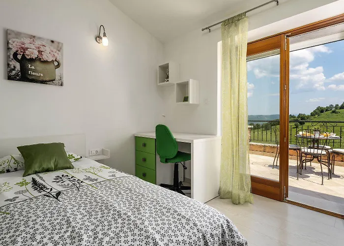 Atemberaubende Mit Herrlichem Panoramablick, Privatpool, Kinderschaukel, Bbq * 비지나다