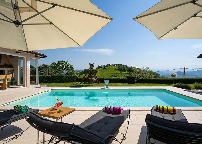 Atemberaubende Mit Herrlichem Panoramablick, Privatpool, Kinderschaukel, Bbq 비지나다