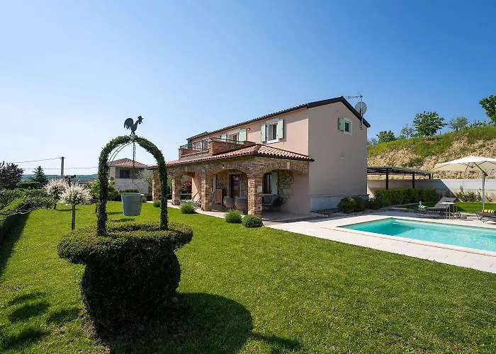 Atemberaubende Mit Herrlichem Panoramablick, Privatpool, Kinderschaukel, Bbq 펜션 *