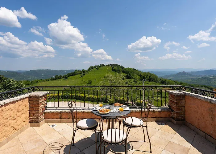 Atemberaubende Mit Herrlichem Panoramablick, Privatpool, Kinderschaukel, Bbq * 비지나다