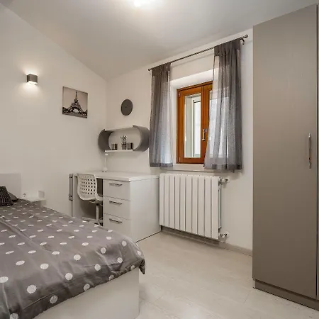 Дом отдыха Atemberaubende Mit Herrlichem Panoramablick, Privatpool, Kinderschaukel, Bbq *