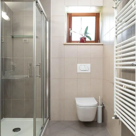 Atemberaubende Mit Herrlichem Panoramablick, Privatpool, Kinderschaukel, Bbq Dom wakacyjny