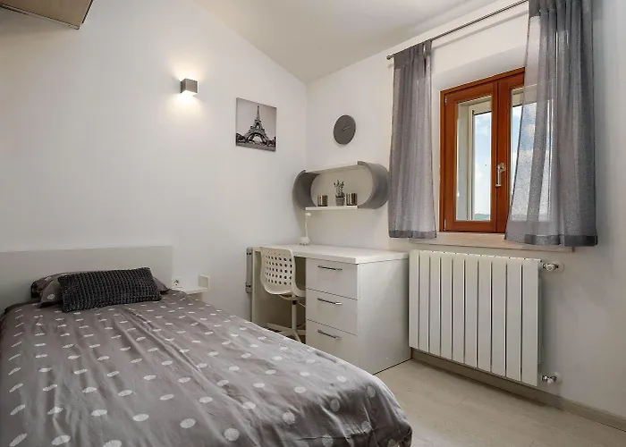 Atemberaubende Mit Herrlichem Panoramablick, Privatpool, Kinderschaukel, Bbq Vižinada